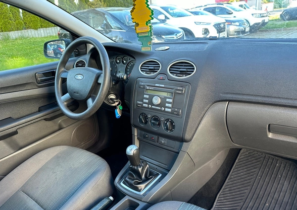 Ford Focus cena 7900 przebieg: 176834, rok produkcji 2005 z Rydzyna małe 56